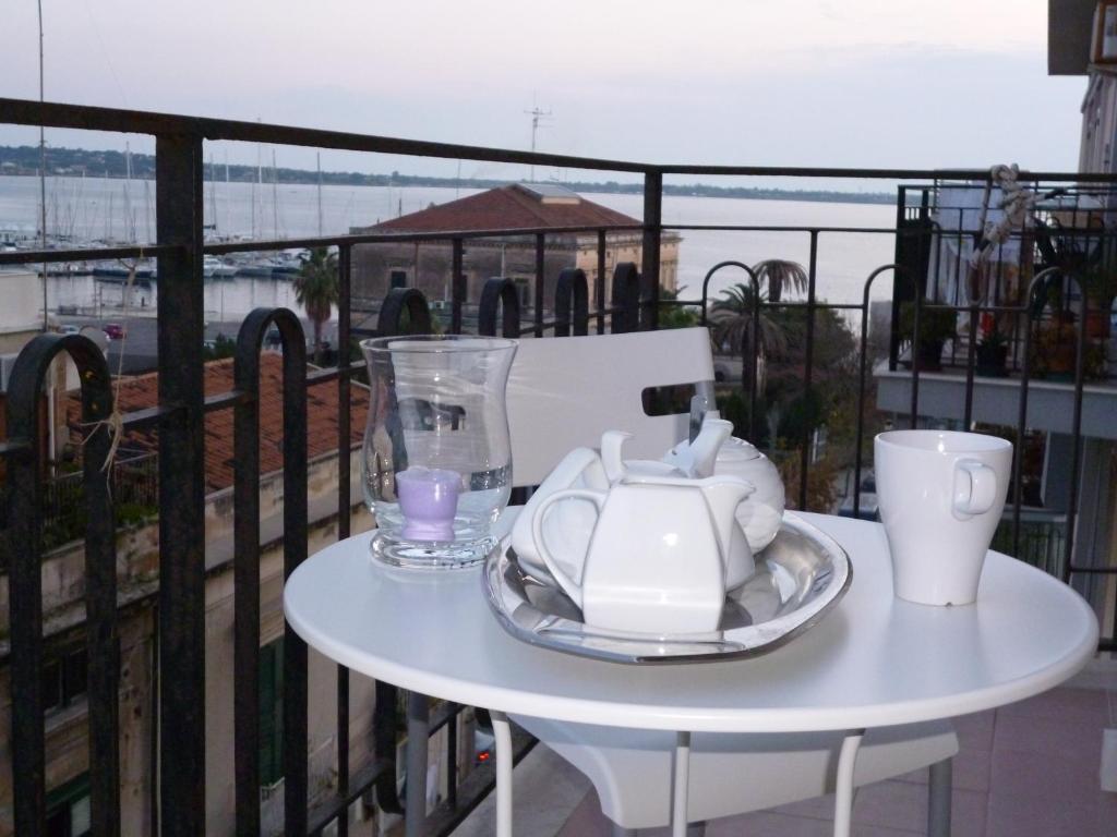 B&B Le Grand Bleu Siracusa - One Hundred Steps From Ortigia -Sea View - Siraküza Dış mekan fotoğraf